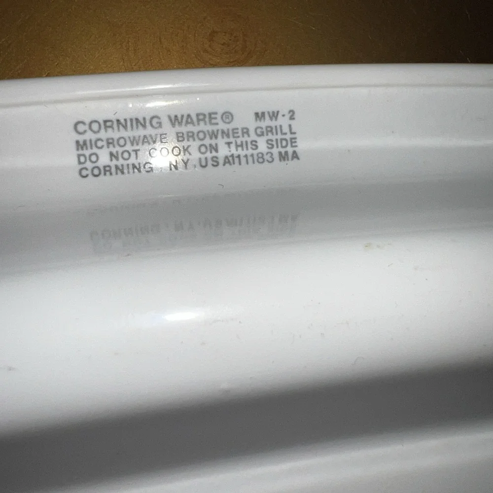 Corning Ware MW-2 Microwave Browner Grill White Square Browning Plate 10.5 Inch
